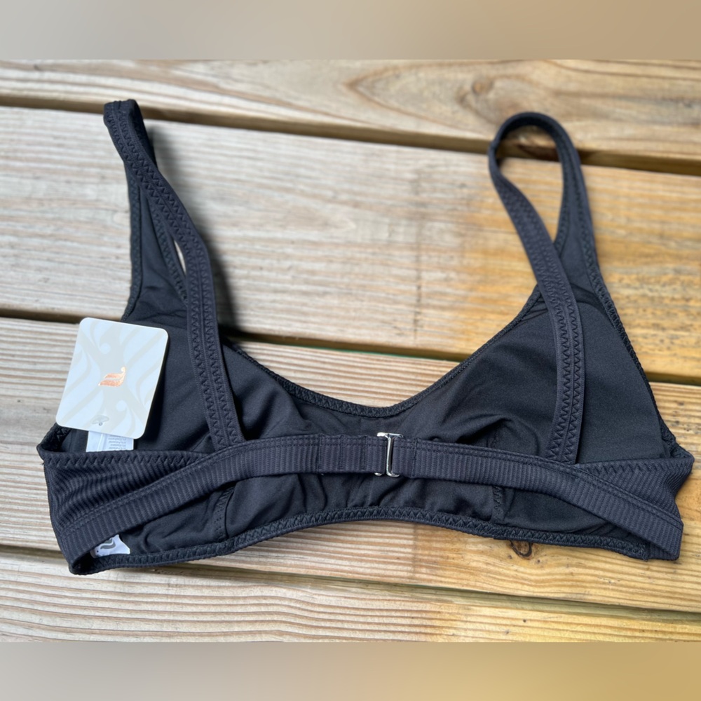 Fabletics black large low scoop swim bikini top - Picture 5 of 6